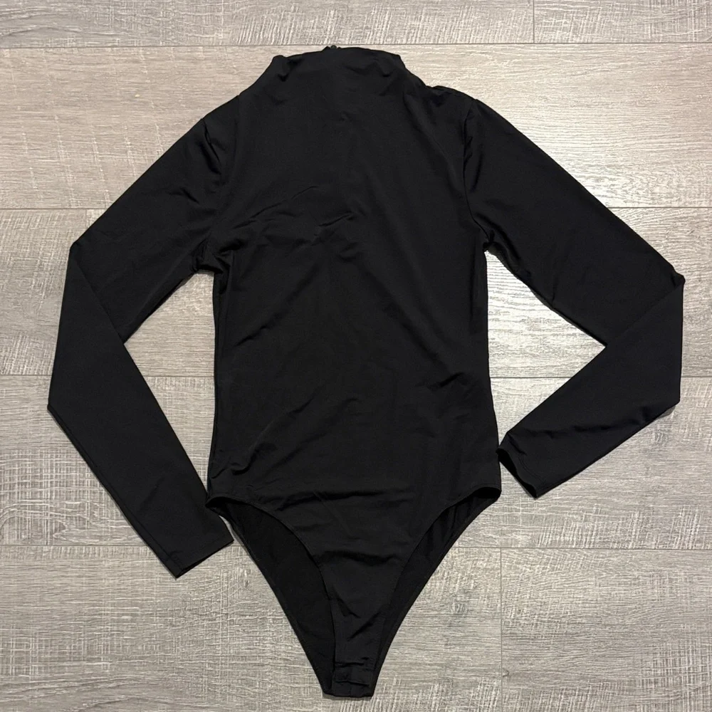 Zara Black Long-Sleeve Bodysuit - Picture 1 of 5
